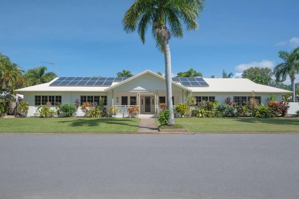 Paradise On Ruby - Port Douglas Villa Exterior photo