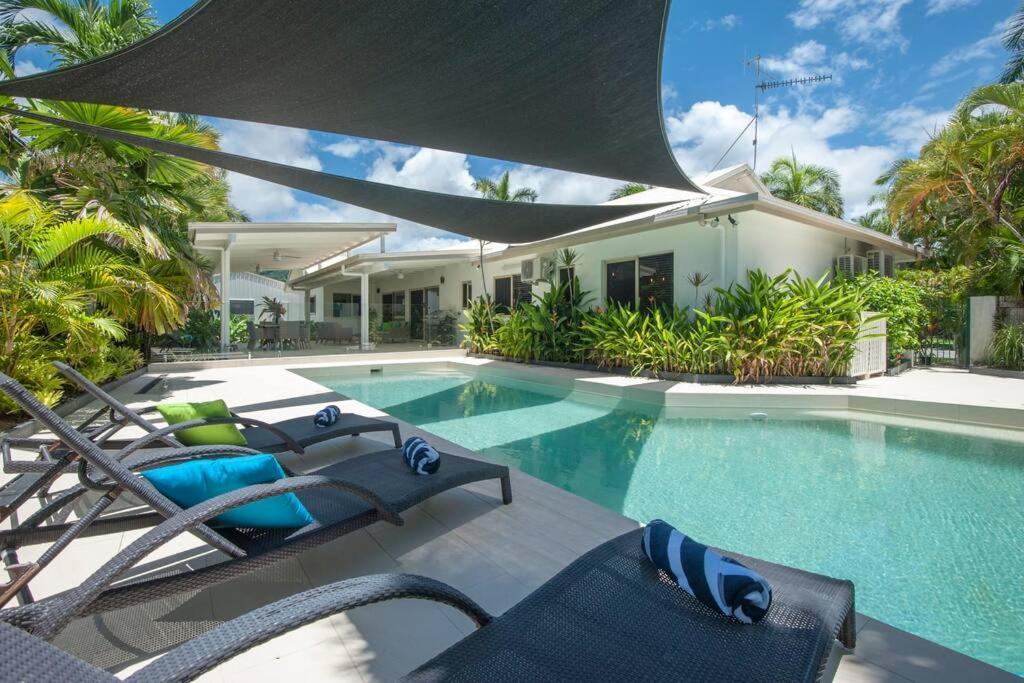 Paradise On Ruby - Port Douglas Villa Exterior photo